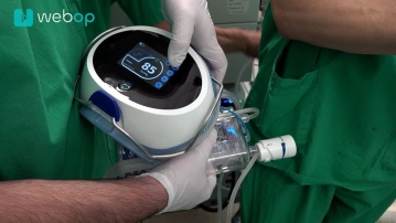 Connection to the vacuum pump